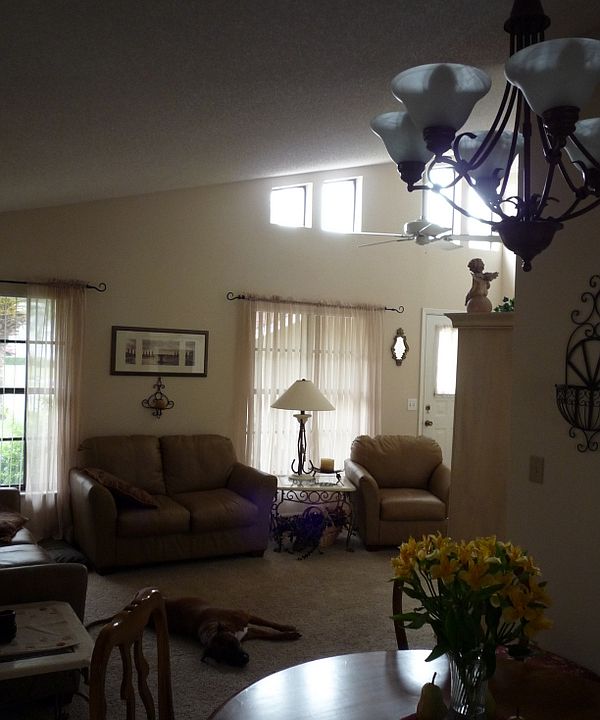 2nd image of 7817 Vienna Ln