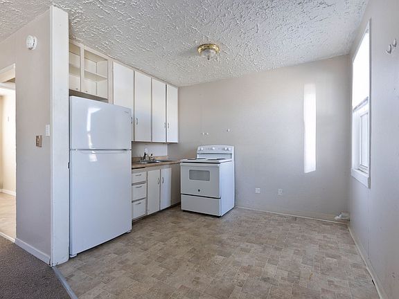 3rd image of 570 N Maple St APT 1
