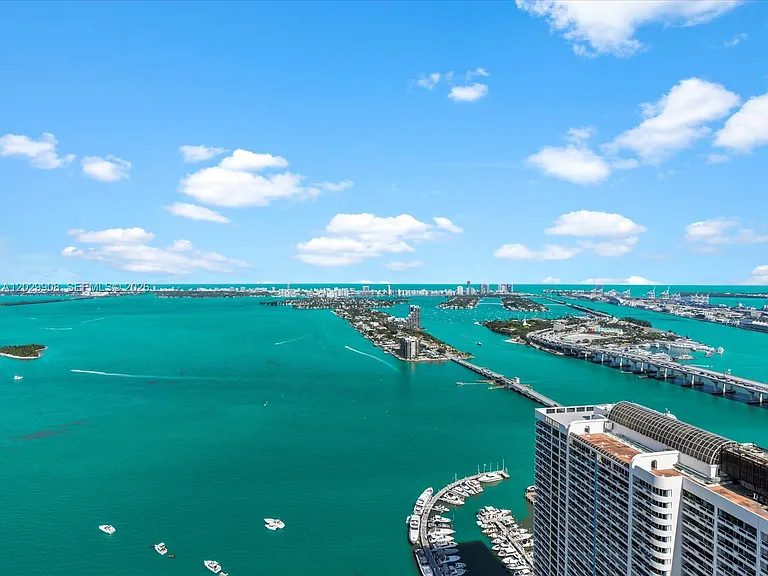 1750 N Bayshore Dr #5601 — Photo 26
