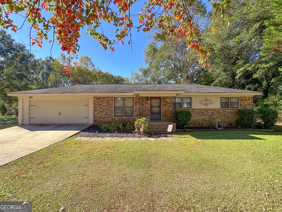 838 Virginia Ln, Hull, GA 30646