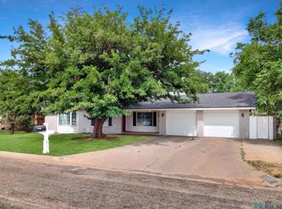 1513 Lexington Rd, Clovis, NM 88101
