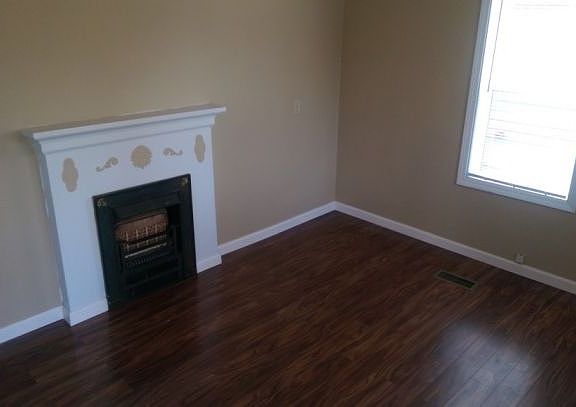 2nd image of 1043 N 24th St