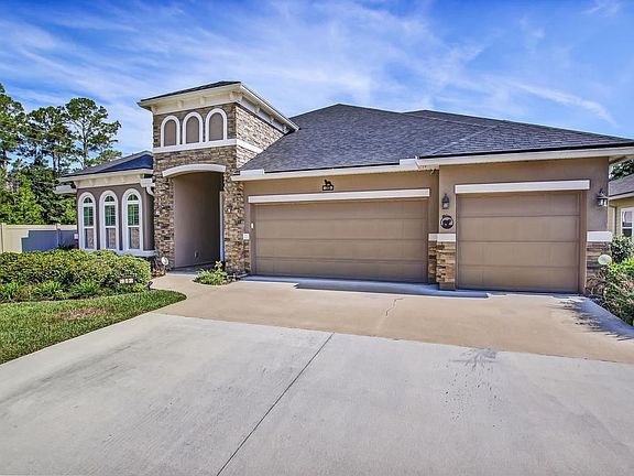 3rd image of 39 Wild Oak Dr