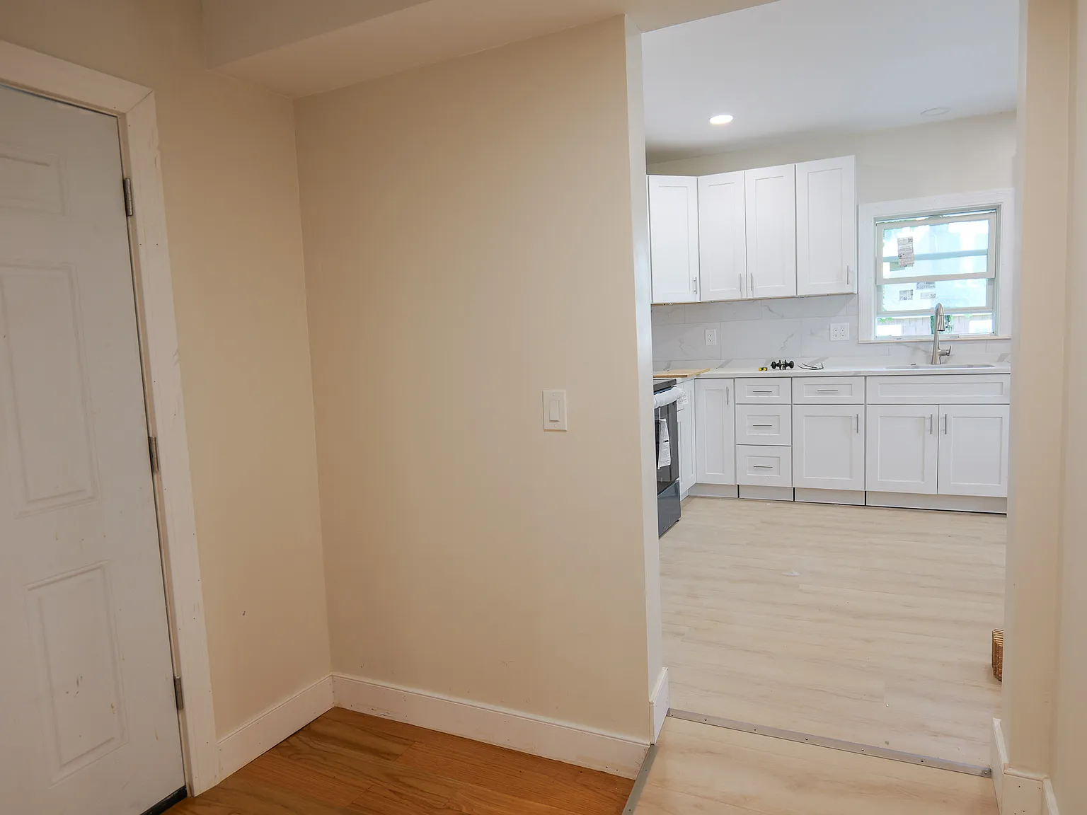 5 bed, 1800 sqft, $950 — Photo 2