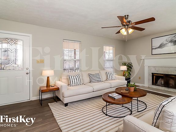 4th image of 70 Spring View Ct
