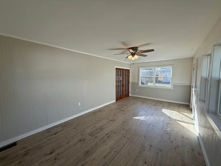 805 7th St NE — Photo 35