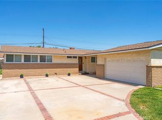 2475 W Chanticleer Rd, Anaheim, CA 92804