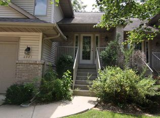 6945 Doubletree Rd NE, Cedar Rapids, IA 52402