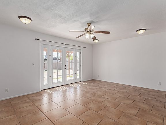 5th image of 7537 E Fillmore St
