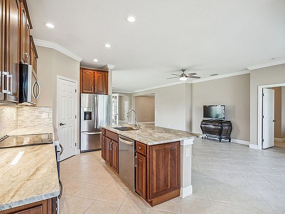 5th image of 1559 Maseno Dr
