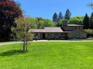 38 Whitestone Ln, Rochester, NY 14618