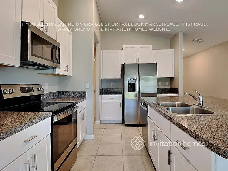 15551 Miller Creek Dr — Photo 6