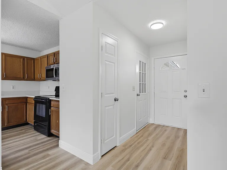 308 Dogwood Ct — Photo 5