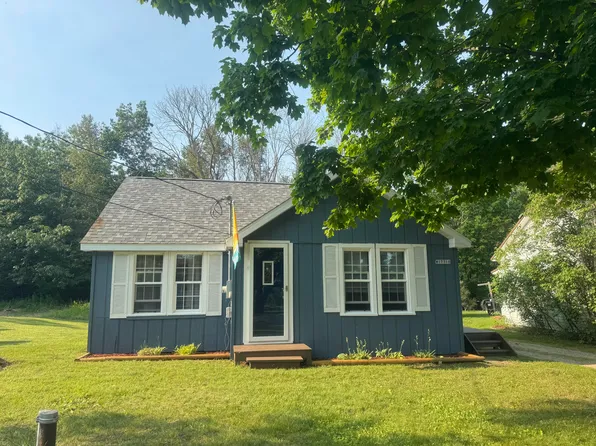 W17310 Davis St, Curtis, MI 49820