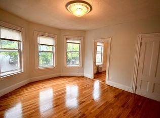 152 South St #2F, Jamaica Plain, MA 02130