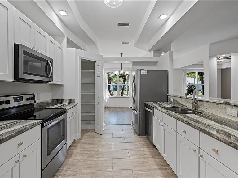 3062 Nina Ct — Photo 4