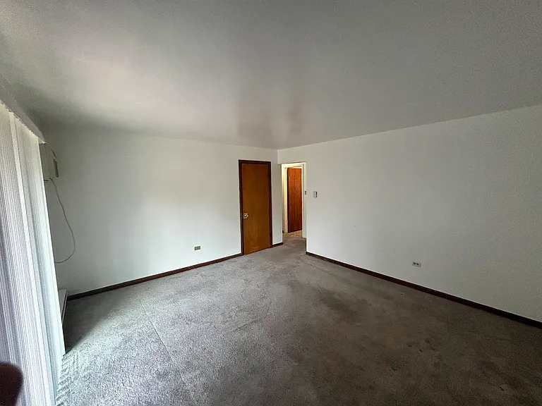 17760 Rosewood Dr #6 — Photo 5