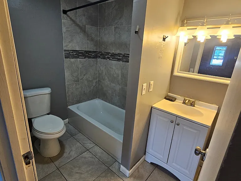 116 Roberts St #B — Photo 7