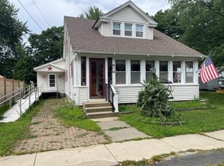 77 Newton St, Greenfield, MA 01301