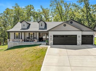303 Auburn Ridge Dr, Troy, MO 63379