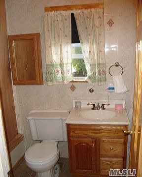 2nd floor bath