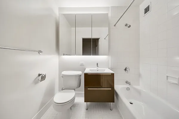 Rented by Cooper & Cooper Real Estate | media 8