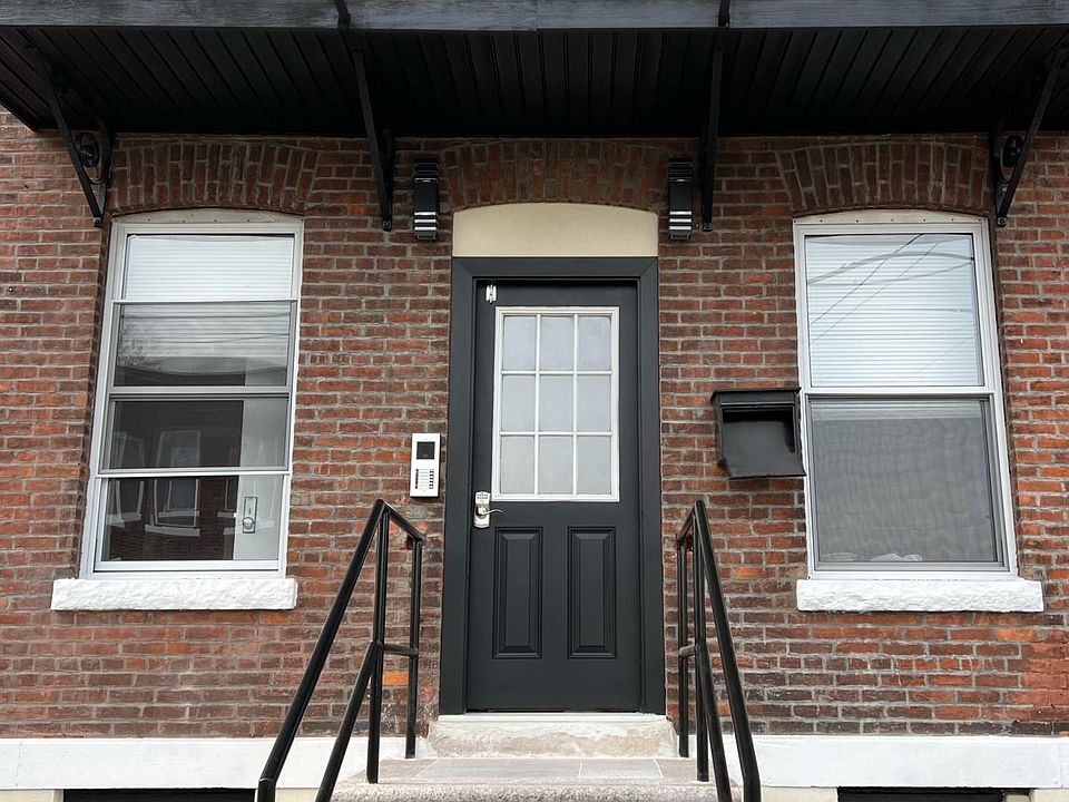 New 24/7 Security Cameras + Keypad entrance + Intercom system + Secure indoor mailbox for your safety!