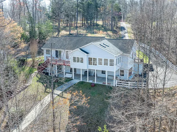 2085 Lakewood Forest Rd, Moneta, VA 24121