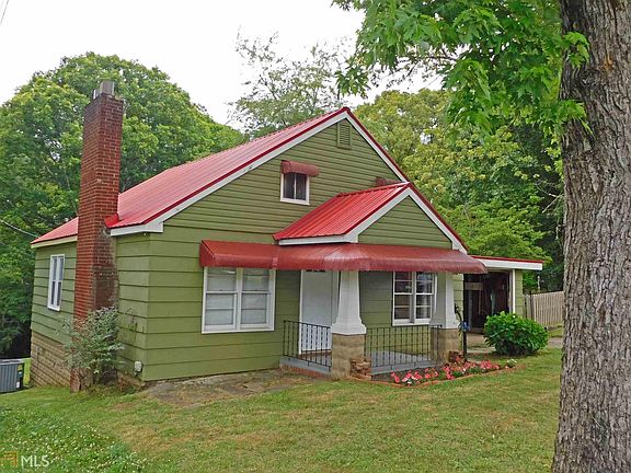2nd image of 742 Hillcrest Dr #B
