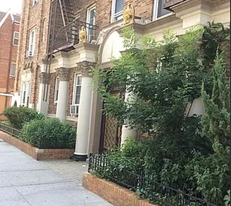 2nd image of 3620 Parsons Blvd APT 5D