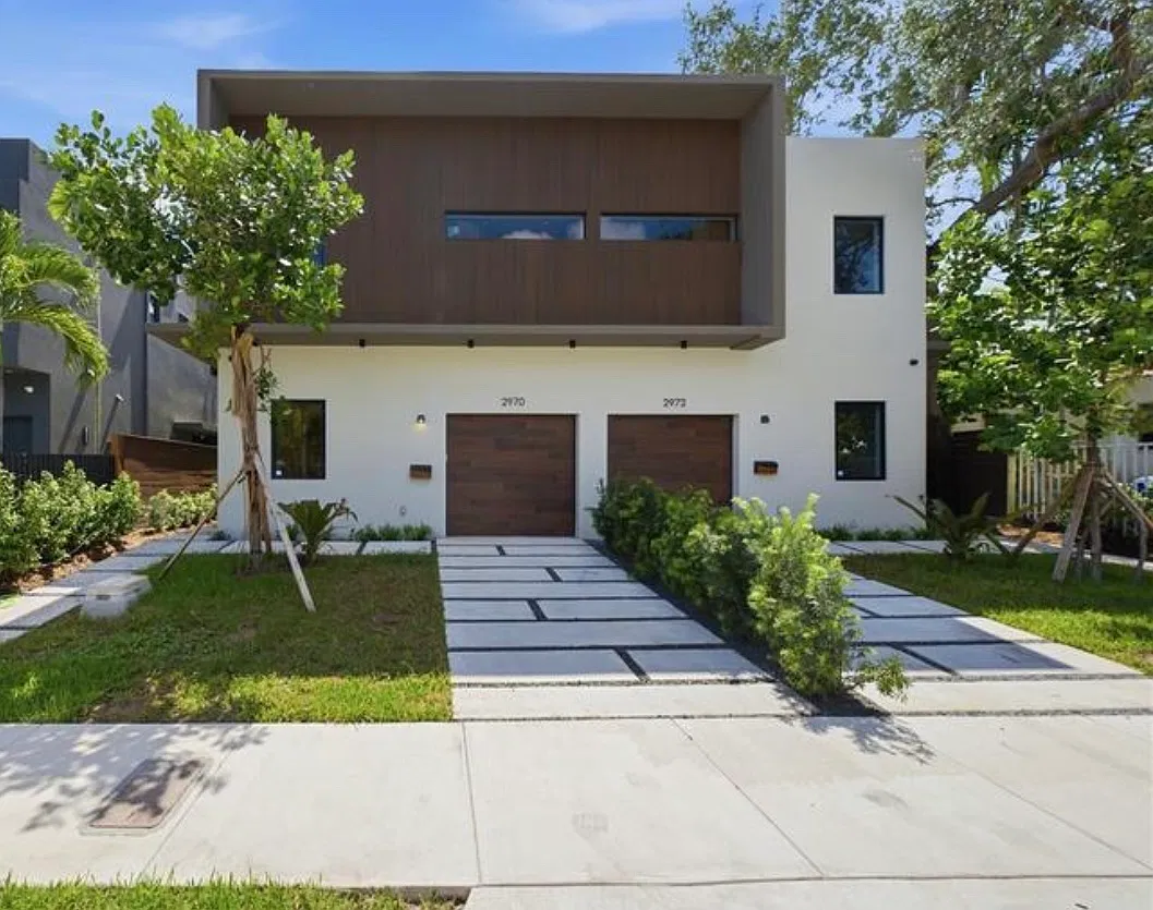 2970 W Trade Ave — Photo 2