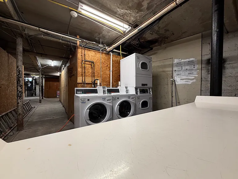 69 Quint Ave #6 — Photo 6