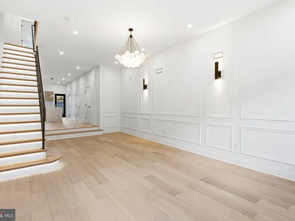 1419 Wharton St, Philadelphia, PA 19146