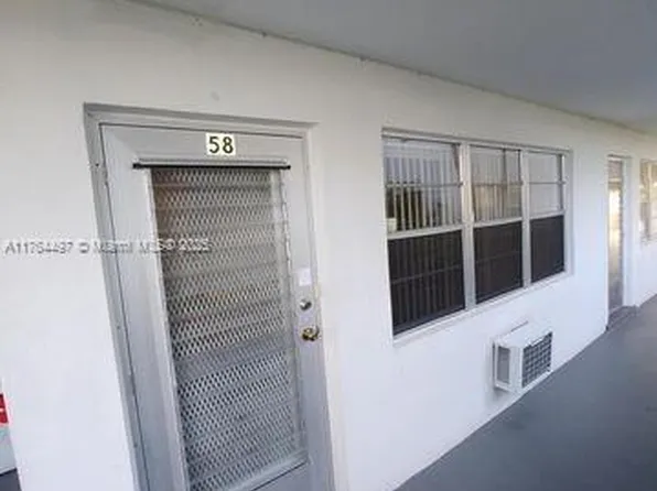 56 Canterbury Dr E #C, West Palm Beach, FL 33407