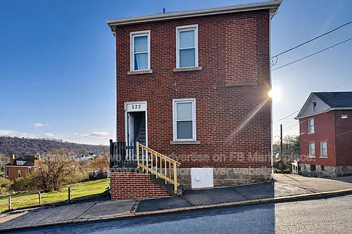 522 Division St Photo 1