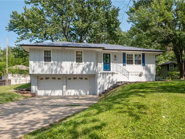 1512 SE Stratford St, Blue Springs, MO 64014