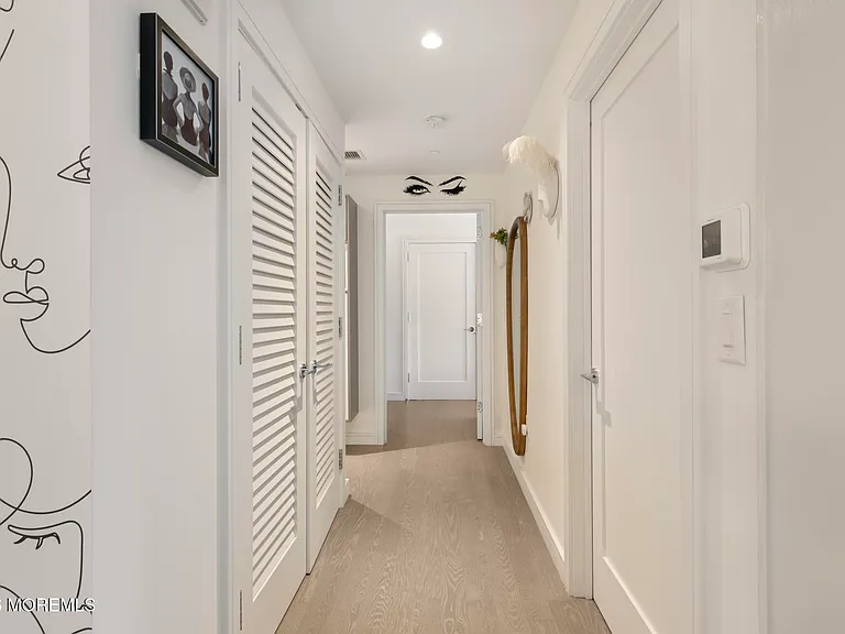 20 Melrose Ter #607 — Photo 13