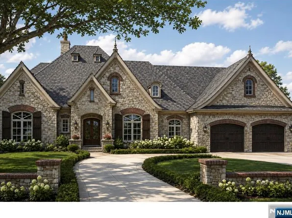 42 De Baun Ave, Ramsey, NJ 07446