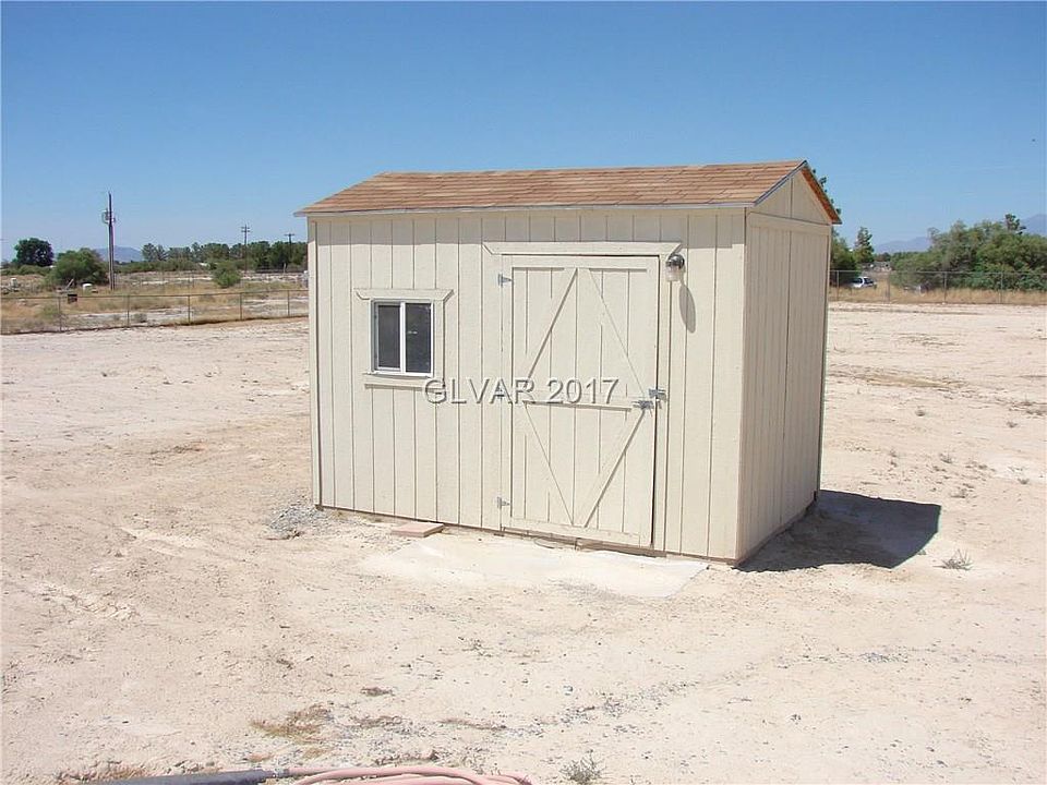2nd image of 4230 E Navajo Blvd
