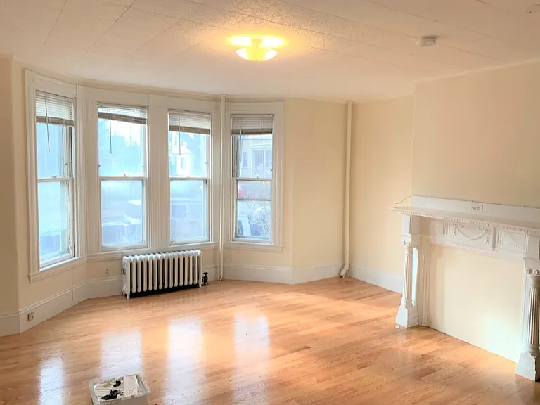 381 Harvard St #3 — Photo 3