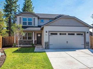 746 N Roundhouse Ct, Sisters, OR 97759