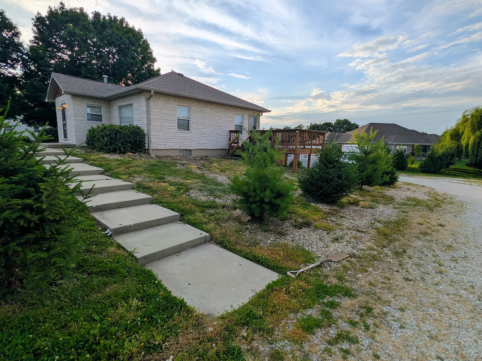 2 bed, 2200 sqft, $2,200 — Photo 2