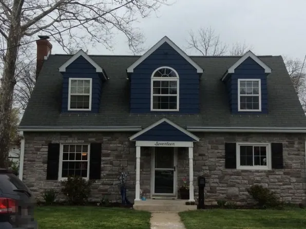 17 S Kinzer Ave, New Holland, PA 17557