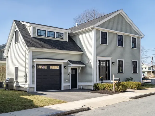10 Maple St #10, Bedford, MA 01730