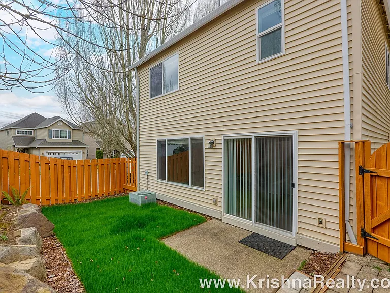 6408 NW Starflower Dr — Photo 17