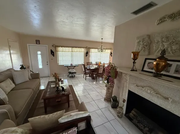 1028 W 65th St #1, Hialeah, FL 33012
