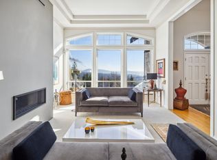 3823 Michener Way, North Vancouver, BC V7K 3C7