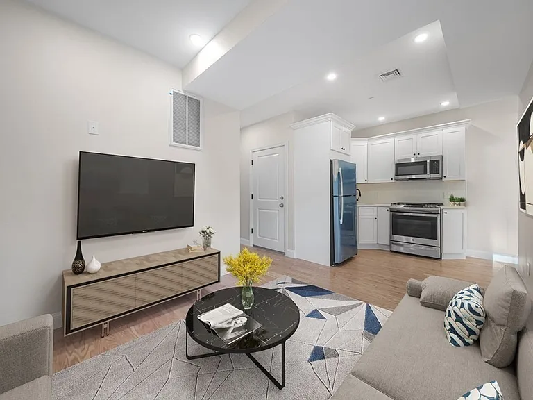 95 Endicott St #2 — Photo 2