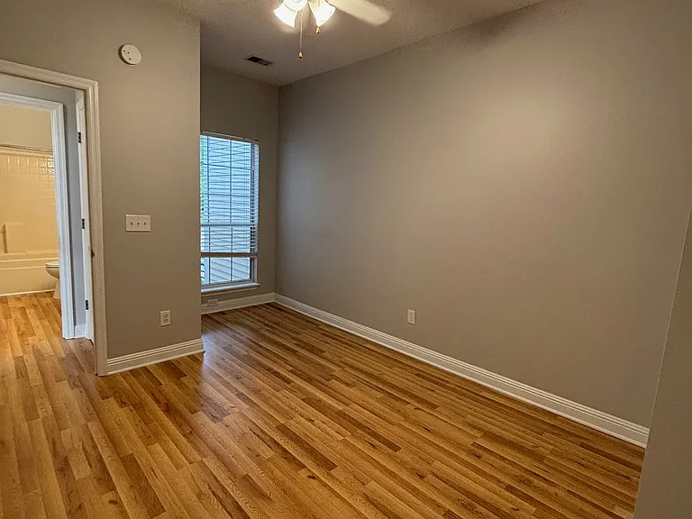 1715 Crystal Lake Dr — Photo 33