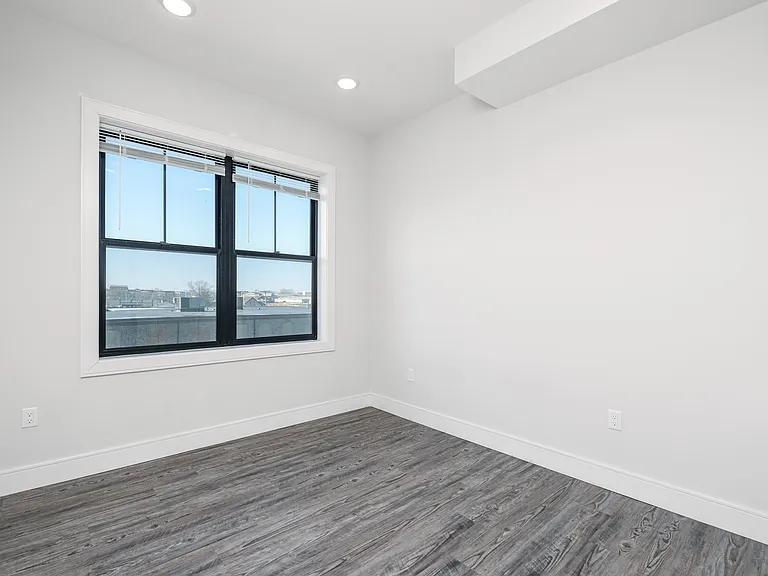 16 Laurel St — Photo 25